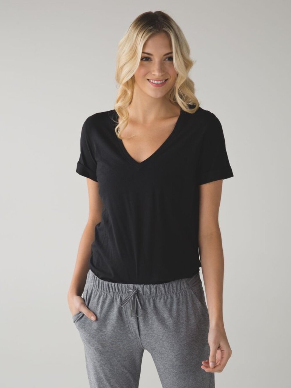 Lululemon Love V Neck Tee Shirt - Black - Size 4 - VGUC